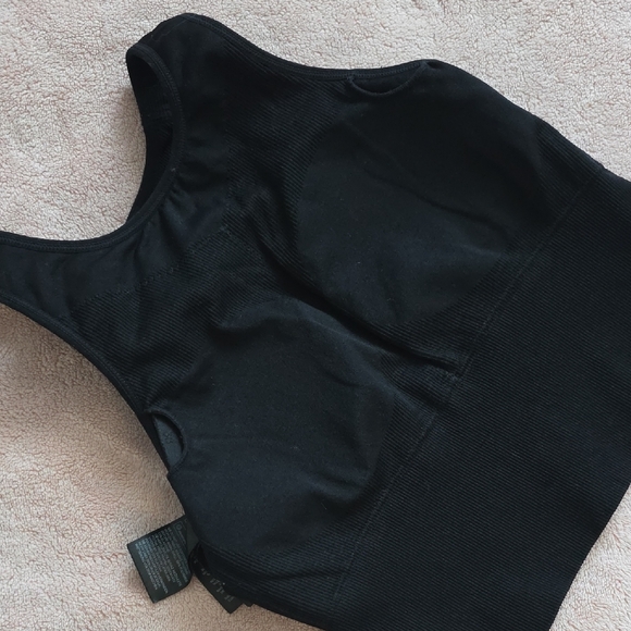 H&M Small Black Ribbed Tank Top -padded - Picture 5 of 5